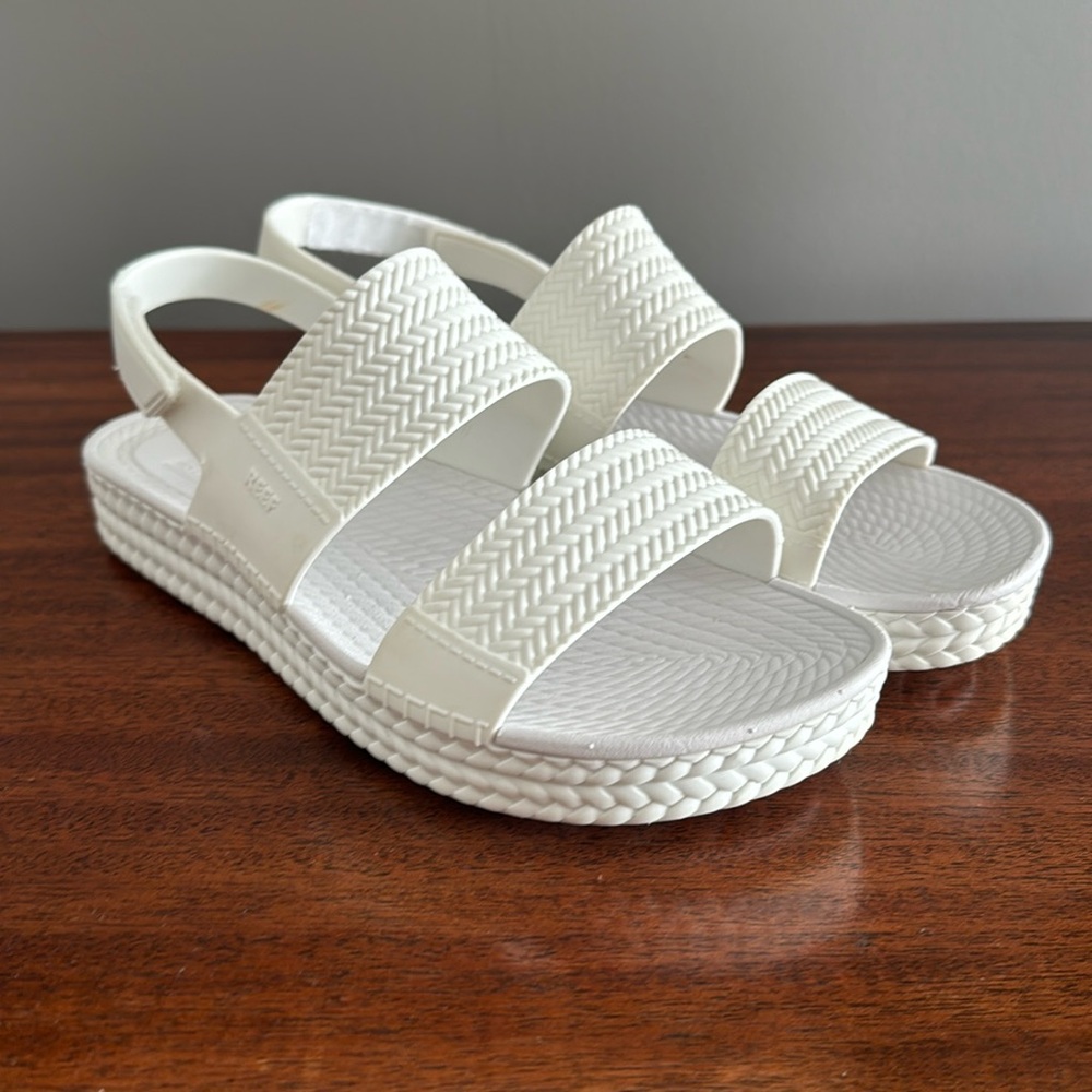 REEF Water Vista Womens Platform Sandal, Water Friendly, Adjustable Velcro Strap